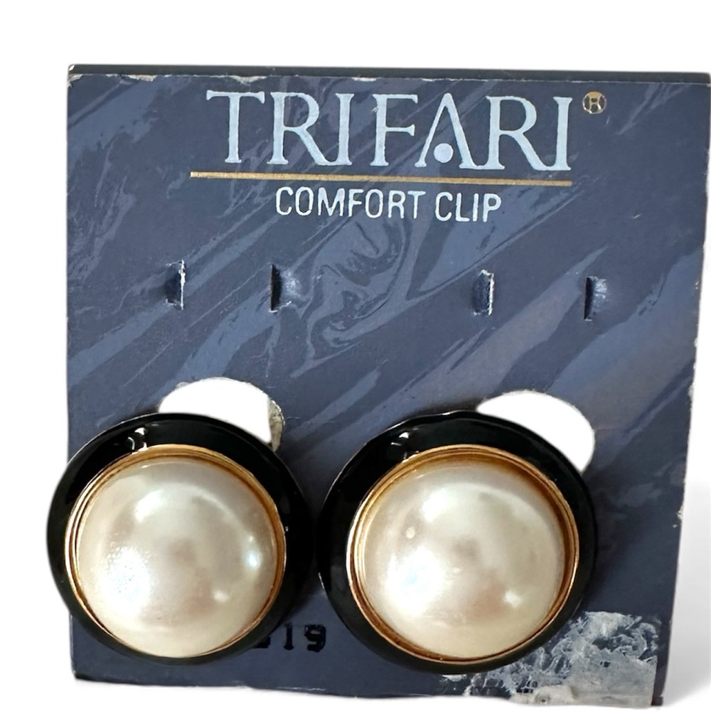 Trifari Black and Gold Clip-On Earrings